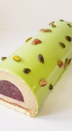 Bûche griottes et pistache TM